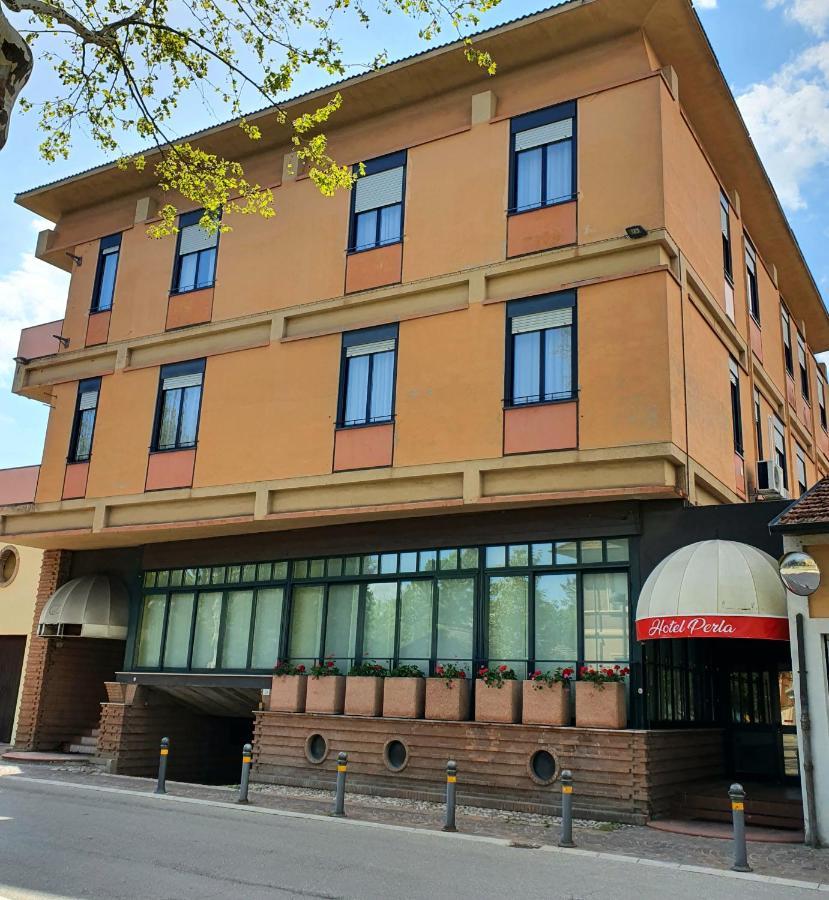 Hotel Perla Massa Lombarda Extérieur photo