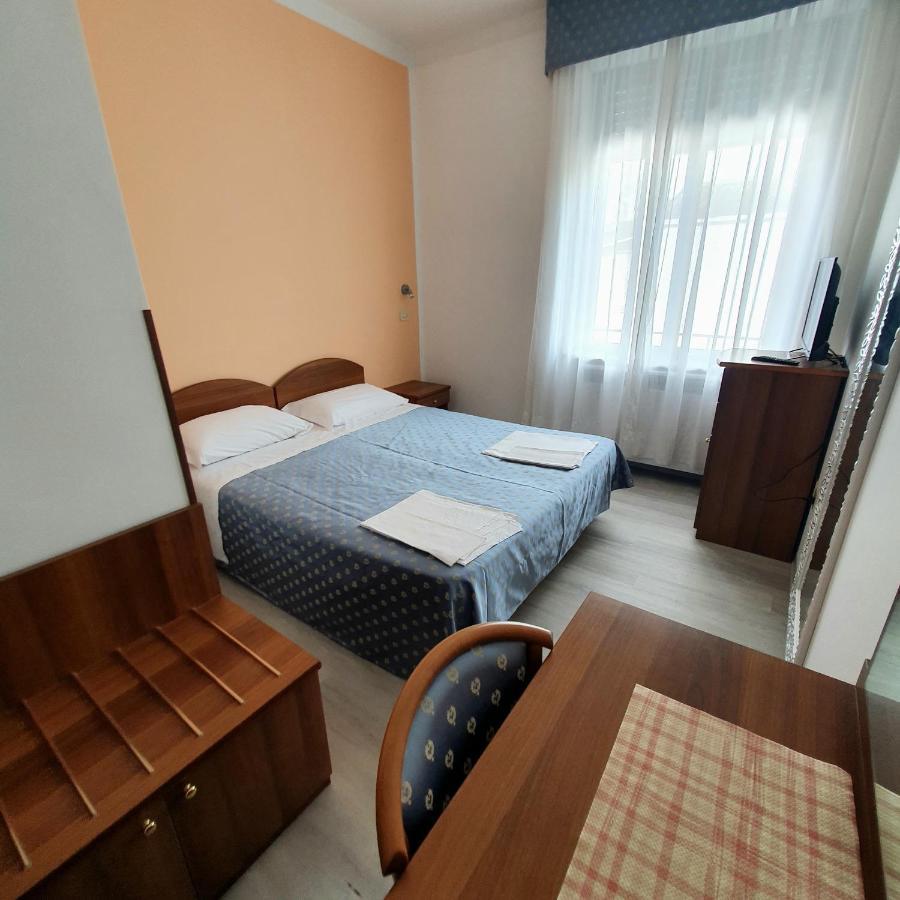 Hotel Perla Massa Lombarda Extérieur photo