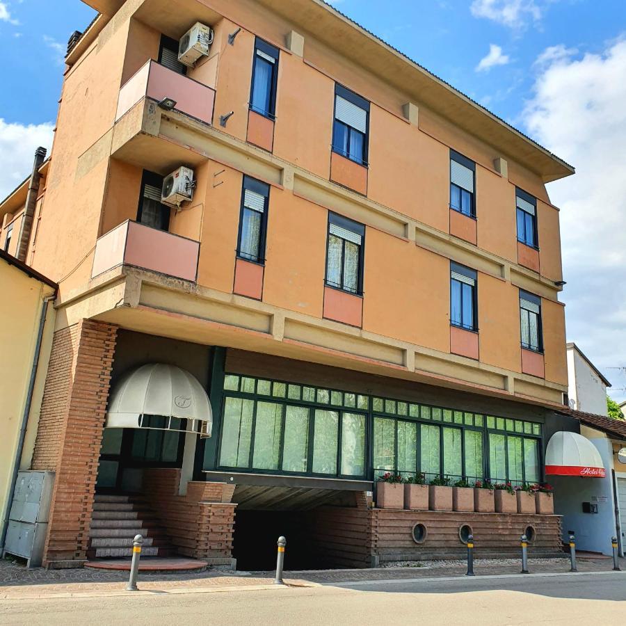 Hotel Perla Massa Lombarda Extérieur photo