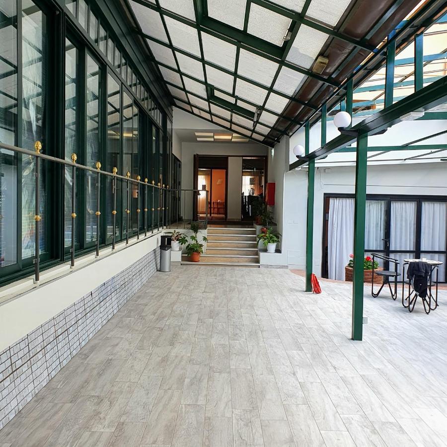 Hotel Perla Massa Lombarda Extérieur photo