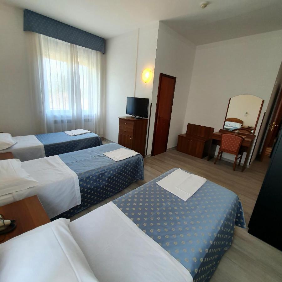 Hotel Perla Massa Lombarda Extérieur photo