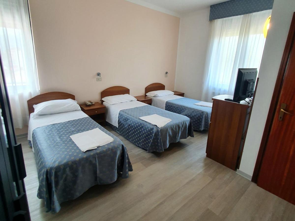 Hotel Perla Massa Lombarda Extérieur photo