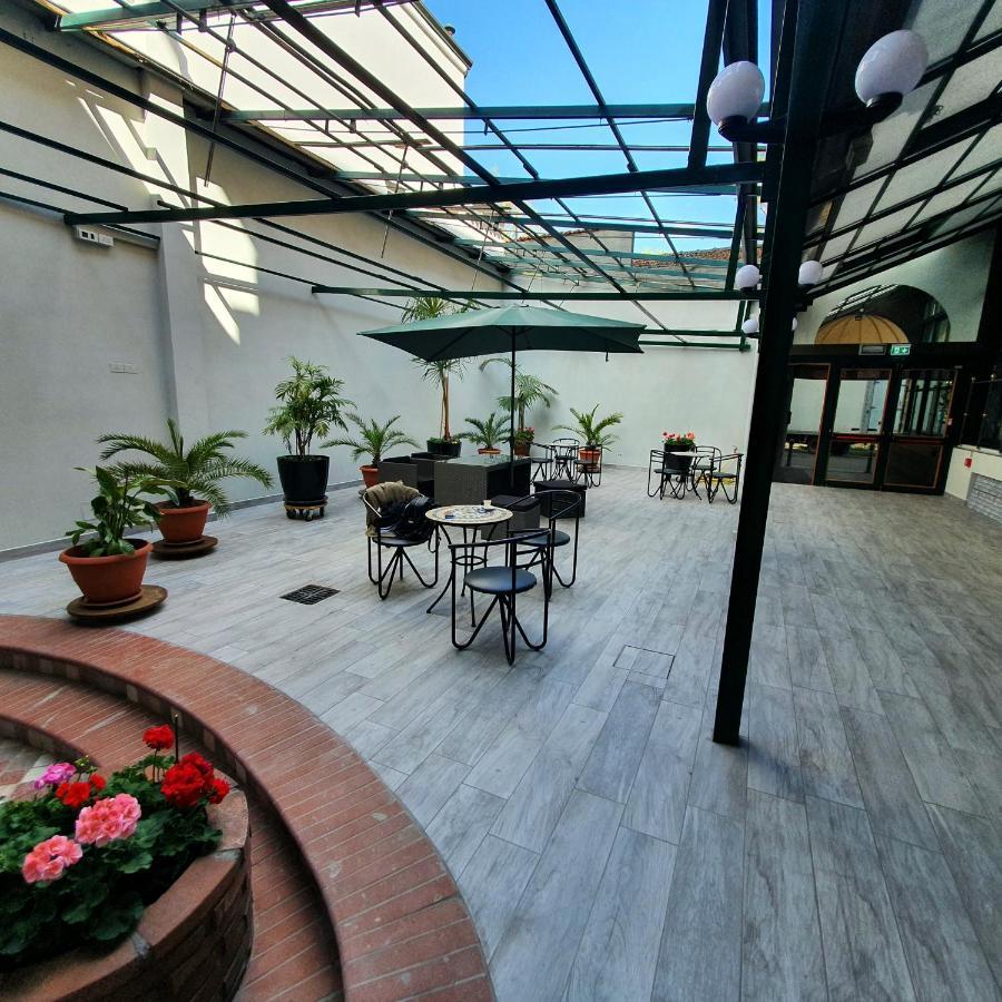 Hotel Perla Massa Lombarda Extérieur photo