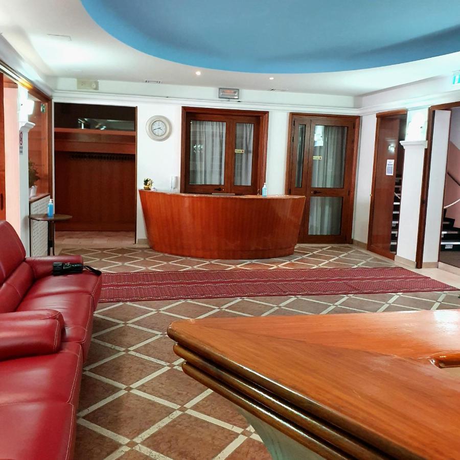 Hotel Perla Massa Lombarda Extérieur photo