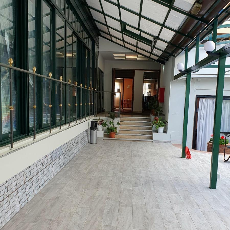 Hotel Perla Massa Lombarda Extérieur photo