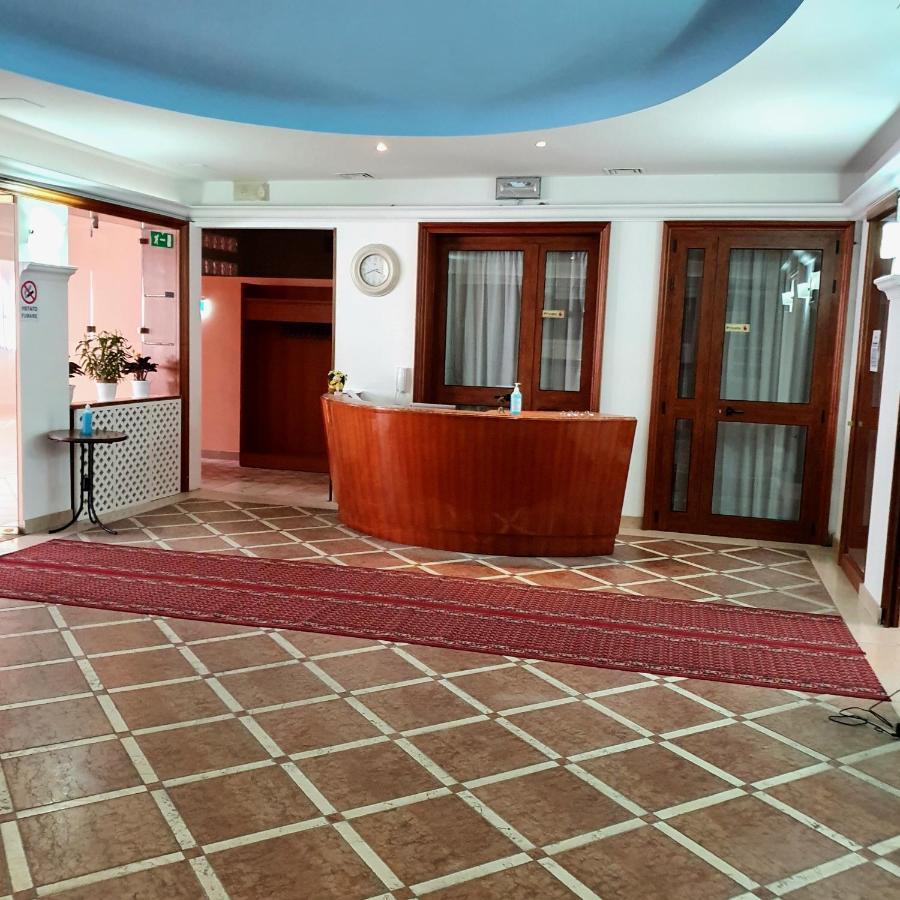 Hotel Perla Massa Lombarda Extérieur photo