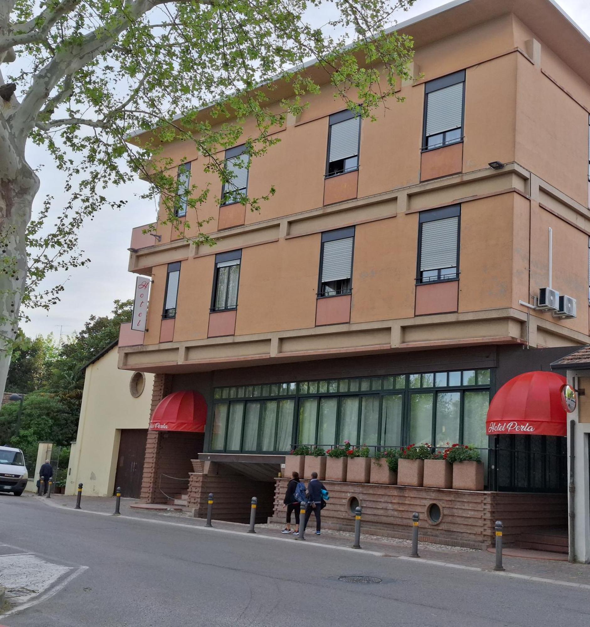 Hotel Perla Massa Lombarda Extérieur photo